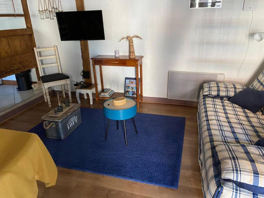 Gite De L'Ebaupin Louchy-Montfand Extérieur photo